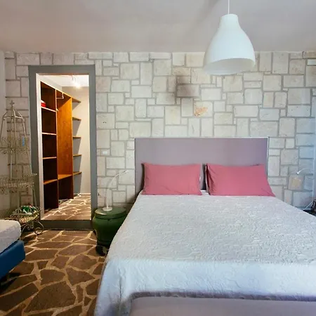 Stone House Tatil parkı