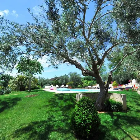 Stone House Parque de vacaciones *