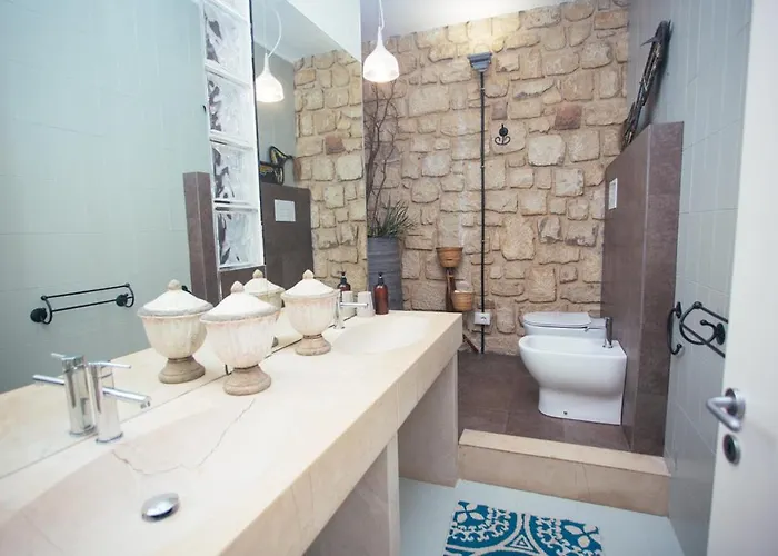 Stone House פארק נופש מודיקה
