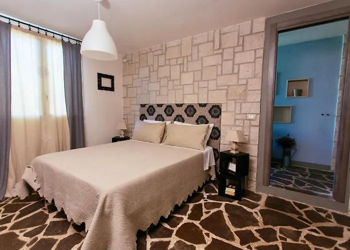 Stone House פארק נופש *