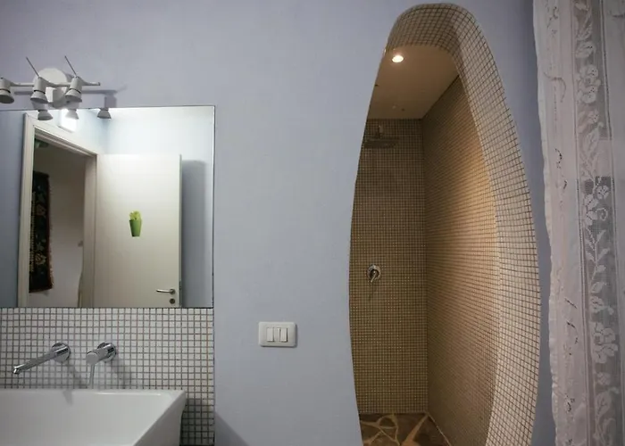 Stone House מודיקה